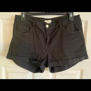 🌵 Ladies H&M Shorts 🌵